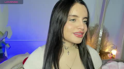 Snapshot of angeline__smith chatting on June 2026 01:32:02 AM Angeline Smith online show from June 2026 01:32:02 AM