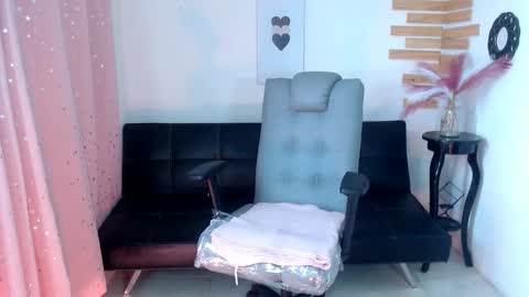 angela online show from March 2025 08:09:02 PM