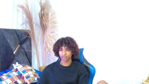 Angel online show from November 2025 08:08:02 PM