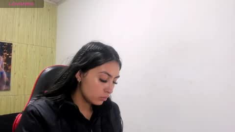 Snapshot of angell_cooper8 chatting on May 2026 12:21:01 PM Angell cooper8 online show from May 2026 12:21:01 PM