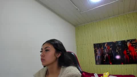 Snapshot of angell_cooper8 chatting on May 2026 12:12:01 PM Angell cooper8 online show from May 2026 12:12:01 PM