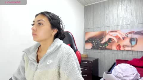 Snapshot of angell_cooper8 chatting on May 2026 12:24:01 PM Angell cooper8 online show from May 2026 12:24:01 PM