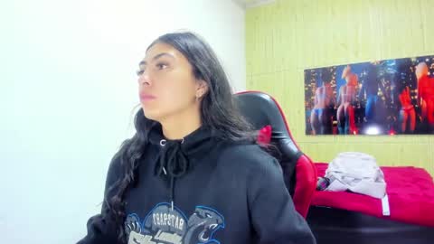 Snapshot of angell_cooper8 chatting on May 2026 12:23:01 PM Angell cooper8 online show from May 2026 12:23:01 PM