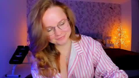 angellarud online show from February 2026 07:35:01 PM