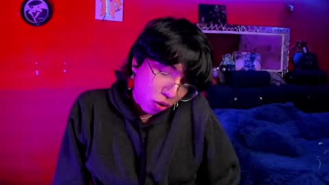 Snapshot of angellonfire chatting on December 2024 01:26:02 AM Angel  online show from December 2024 01:26:02 AM