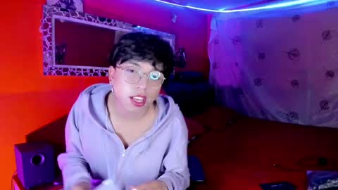 Snapshot of angellonfire chatting on October 2025 08:52:02 PM Angel  online show from October 2025 08:52:02 PM