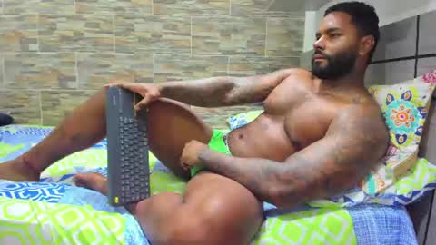 Snapshot of angelo_evans33 chatting on August 2026 12:23:01 AM angelo_evans33 online show from August 2026 12:23:01 AM