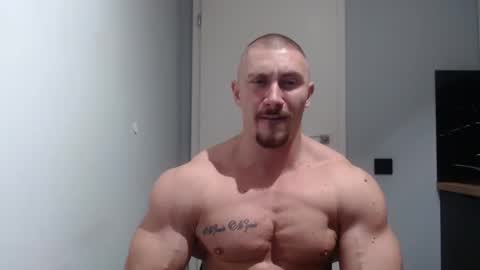 Snapshot of angelofit chatting on December 2024 07:19:02 PM ------- SEX SHOW WITH GUYS AND GIRLS MUSCLE SHOW online show from December 2024 07:19:02 PM