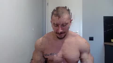 Snapshot of angelofit chatting on January 2025 10:31:01 AM ------- SEX SHOW WITH GUYS AND GIRLS MUSCLE SHOW online show from January 2025 10:31:01 AM