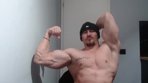 Snapshot of angelofit chatting on February 2025 10:18:01 PM ------- SEX SHOW WITH GUYS AND GIRLS MUSCLE SHOW online show from February 2025 10:18:01 PM