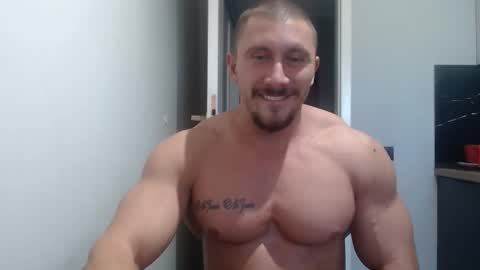 Snapshot of angelofit chatting on September 2025 02:11:02 PM ------- SEX SHOW WITH GUYS AND GIRLS MUSCLE SHOW online show from September 2025 02:11:02 PM