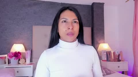 Angela online show from October 2025 12:03:01 PM