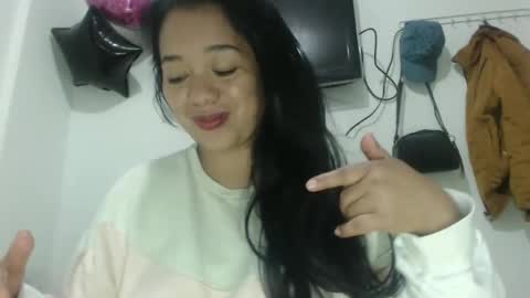 rebeca online show from November 2025 04:47:01 PM