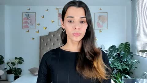 Anabella online show from April 2026 06:23:02 PM