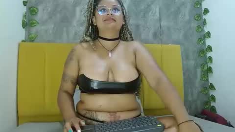 Snapshot of angiekatrinacm101 chatting on February 2026 11:29:01 AM angiekatrinacm101 online show from February 2026 11:29:01 AM