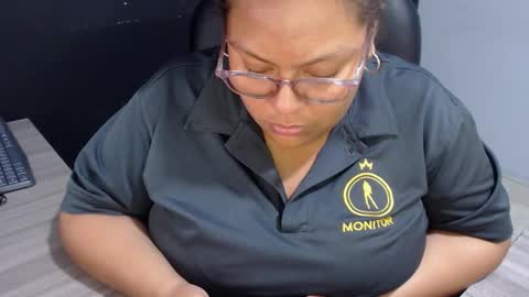 angy online show from October 2025 10:48:02 PM