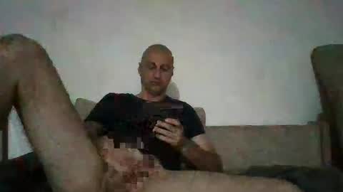 Snapshot of anhel187 chatting on September 2025 09:17:02 PM anhel187 online show from September 2025 09:17:02 PM