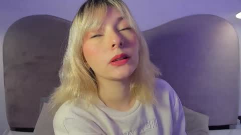 Ania online show from January 2025 08:24:01 PM