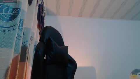 Snapshot of aniie_sweet4u chatting on May 2026 02:45:01 PM ANIIE online show from May 2026 02:45:01 PM