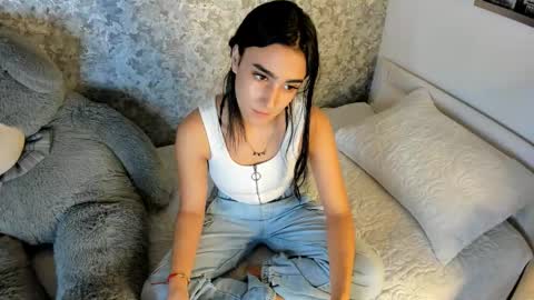 anika_h online show from February 2026 11:50:01 AM