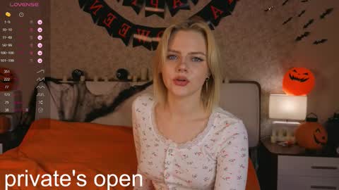 Snapshot of anika_heir chatting on November 2025 02:08:01 PM Alice online show from November 2025 02:08:01 PM