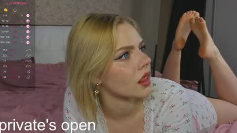 Snapshot of anika_heir chatting on November 2025 02:06:01 PM Alice online show from November 2025 02:06:01 PM