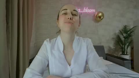 anikabloom online show from February 2025 02:27:01 AM