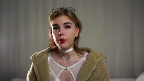 AnishaVivo online show from January 2026 12:10:02 PM