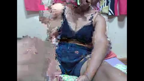 Snapshot of anishey chatting on March 2025 09:27:02 AM anishey online show from March 2025 09:27:02 AM