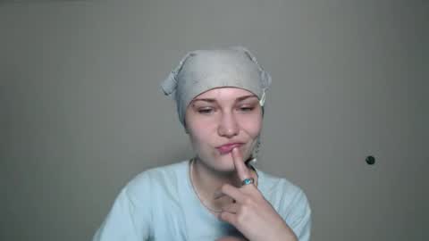 Snapshot of anisiaaa_lovesyou chatting on September 2025 06:22:02 PM Anisia online show from September 2025 06:22:02 PM