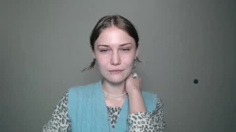 Snapshot of anisiaaa_lovesyou chatting on October 2025 06:39:02 PM Anisia online show from October 2025 06:39:02 PM