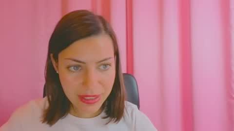 Anni online show from October 2025 02:14:01 PM