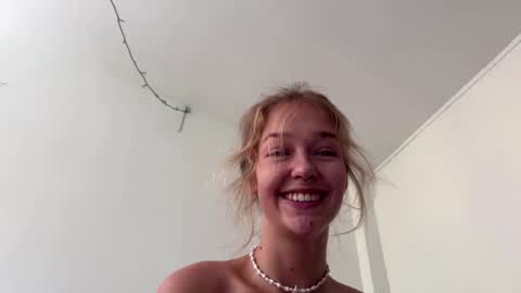 Snapshot of anita__hills chatting on December 2024 04:22:02 AM anita__hills online show from December 2024 04:22:02 AM