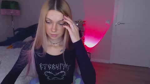 anita_moon_ online show from October 2025 10:51:02 PM