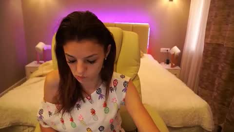 Anita online show from September 2025 05:53:02 AM