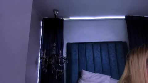 Anittatoro  online show from November 2025 06:02:01 PM