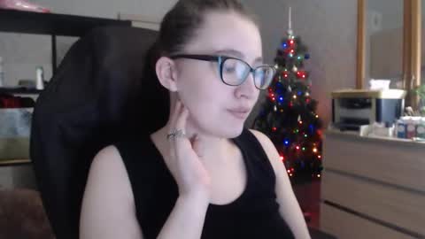Snapshot of ankey_rayah chatting on January 2025 05:22:02 PM Nameless online show from January 2025 05:22:02 PM