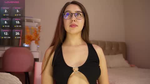 ann_space online show from November 2025 05:19:01 PM