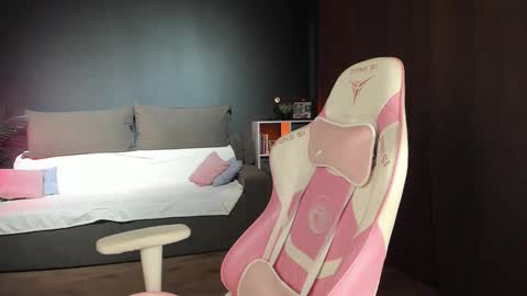 AnnaThe next stream is tomorrow online show from February 2025 10:07:01 AM