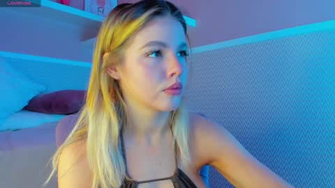 Anna online show from February 2025 01:25:02 AM