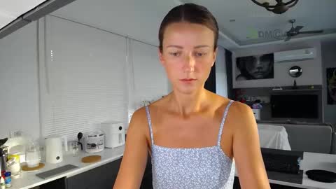 Anna Shine online show from February 2026 10:45:02 AM