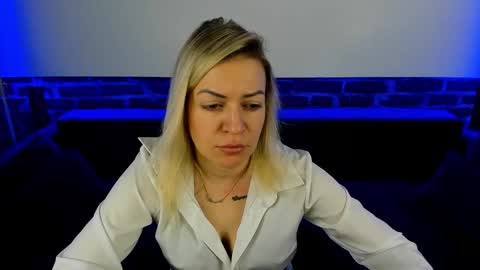 anna_snow9 online show from October 2025 05:40:01 AM