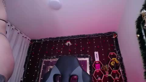 Anna online show from December 2025 02:07:02 AM