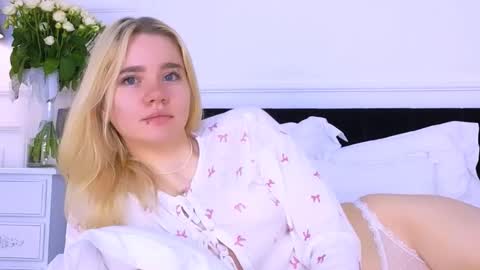 Snapshot of annabellelu chatting on October 2025 02:31:02 AM AnnaBelle online show from October 2025 02:31:02 AM