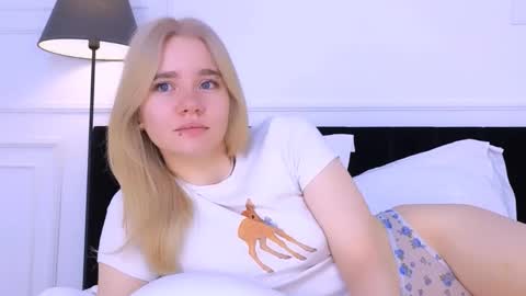 Snapshot of annabellelu chatting on October 2025 02:23:02 AM AnnaBelle online show from October 2025 02:23:02 AM