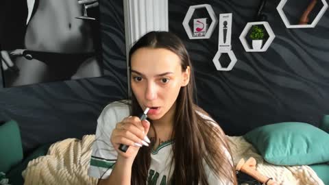 annabishop online show from January 2025 10:27:01 AM