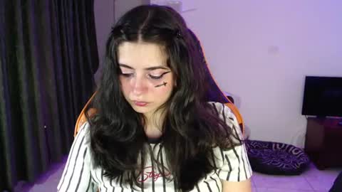 Snapshot of annacrow chatting on June 2026 05:04:01 AM Anna online show from June 2026 05:04:01 AM