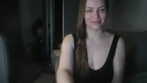 Snapshot of annadiamond1 chatting on May 2026 11:43:02 PM annadiamond1 online show from May 2026 11:43:02 PM