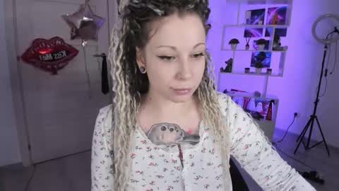 Anna online show from October 2025 02:35:01 AM