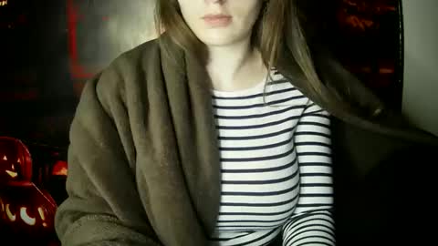 Bella online show from October 2025 05:13:02 PM